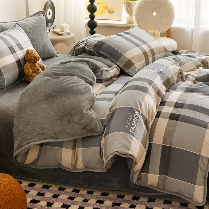 91家纺网 家纺一手货源 找家纺 红粉佳人 2025新款棉加绒印花四件套 格丽斯