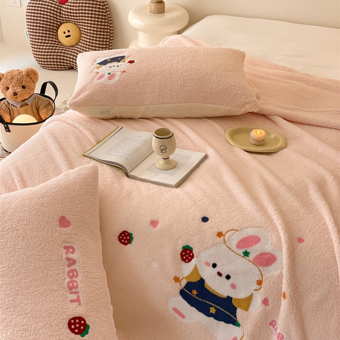91家纺网 家纺一手货源 找家纺 川悦生活 2024新款双面高克重雪花绒卡通羊羔绒泰迪绒毯子毛毯 毛毯甜蜜兔妮