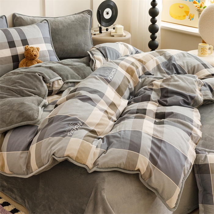 91家纺网 家纺一手货源 找家纺 红粉佳人 2025新款棉加绒印花四件套 格丽斯