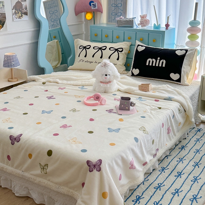 91家纺网 家纺一手货源 找家纺 昔可家纺 2024新款羊羔绒牛奶绒毛毯系列（三）-ins小清新系列 波点彩色蝴蝶