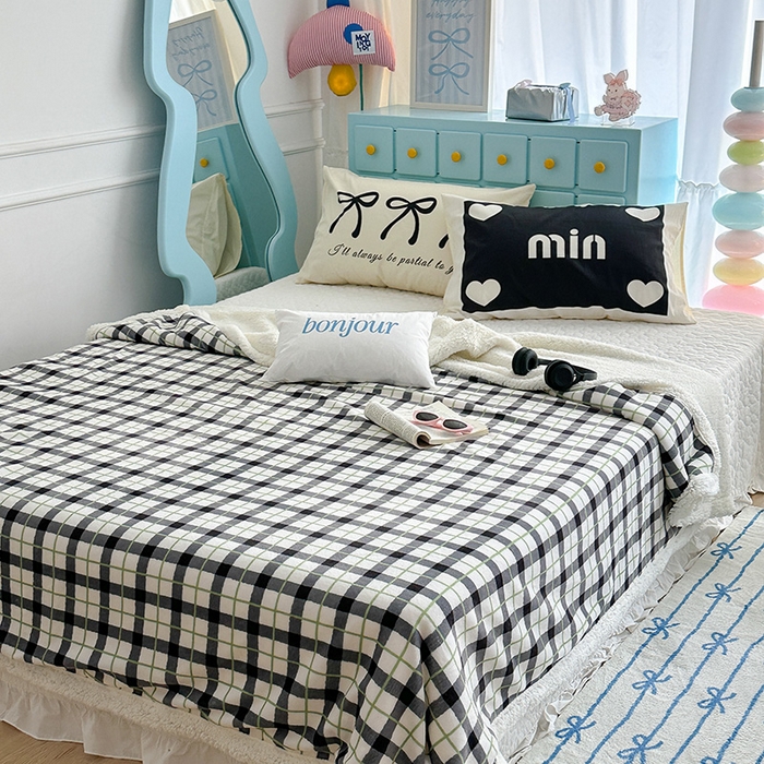 91家纺网 家纺一手货源 找家纺 昔可家纺 2024新款羊羔绒牛奶绒毛毯系列（三）-ins小清新系列 雾川灰格