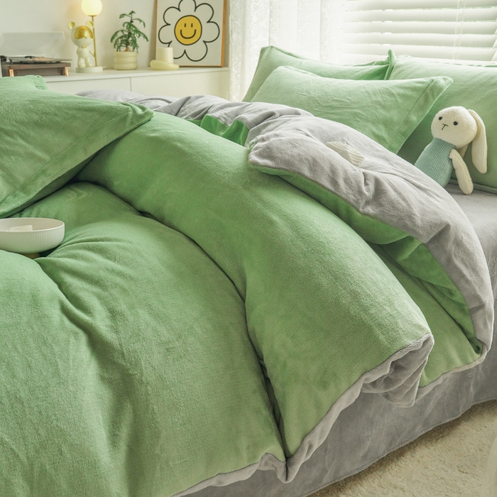 91家纺网 家纺一手货源 找家纺 慕晨 2024新款加厚牛奶绒纯色单被套珊瑚绒被套单件双面绒四件套 豆绿+浅灰