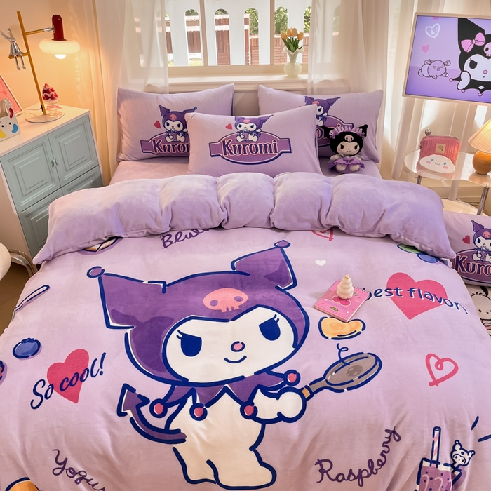 91家纺网 家纺一手货源 找家纺 2024新品正版三丽鸥授权大版卡通平网数码印花加厚高克重牛奶绒系列四件套 绒大版-R乐趣库洛米