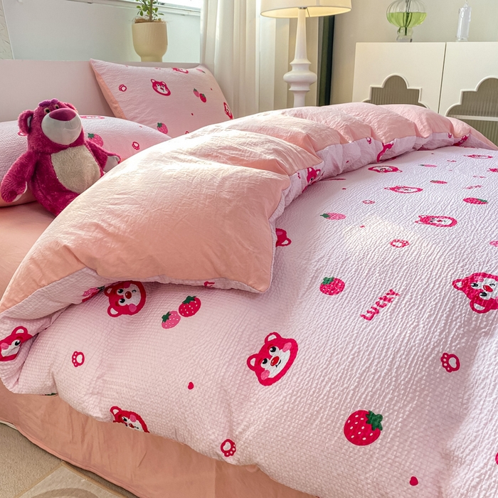 91家纺网 家纺一手货源 找家纺 悦织湾家纺 2025新款轻奢北欧风小清新印花水洗棉四件套 粉粉熊