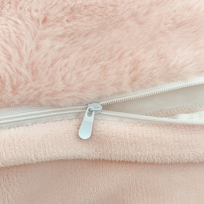 91家纺网 家纺一手货源 找家纺 蜜柚 2024新款牛奶绒兔毛绒高克重小清新满版绣花四件套 花朵浅粉