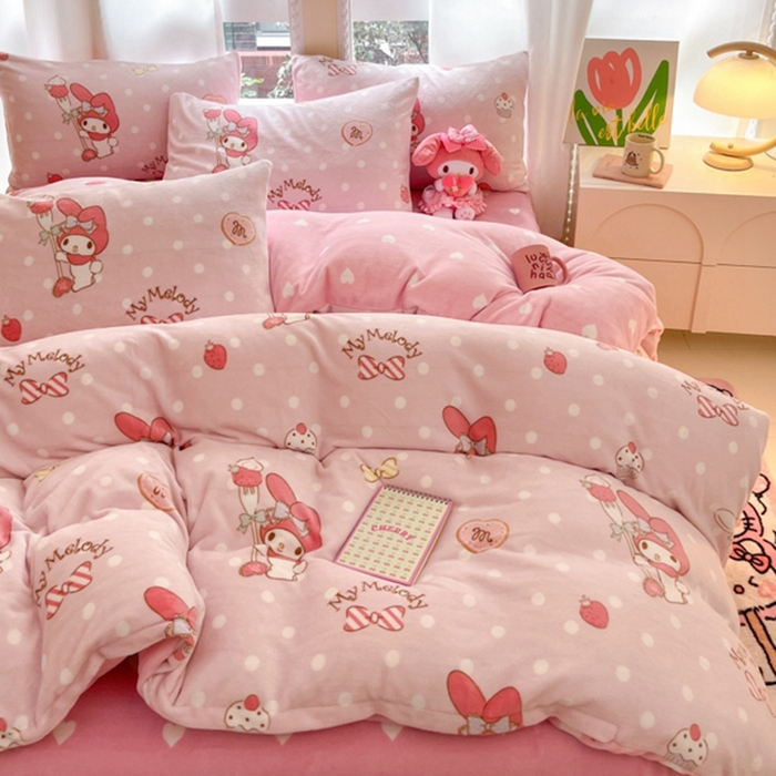 91家纺网 家纺一手货源 找家纺 2024新款三丽鸥牛奶绒小版四件套 牛奶绒小版-奶油美乐蒂