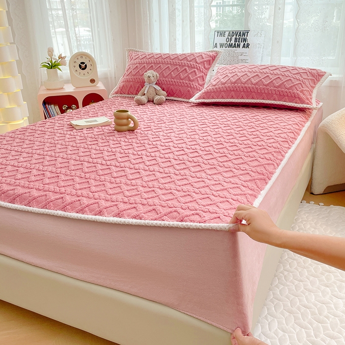 91家纺网 家纺一手货源 找家纺 梦舒羽 2025新款220克高克重塔芙绒床笠床垫保护套床单套床盖 温柔粉