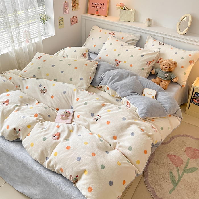 91家纺网 家纺一手货源 找家纺 2024新款200g加厚防静电牛奶绒小清新四件套 绒-泡泡狗