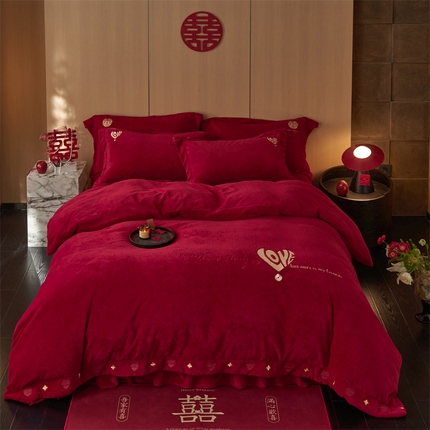 91家纺网 家纺一手货源 找家纺 鼎飞 2024新款高精密全消光牛奶绒婚庆四件套 Love