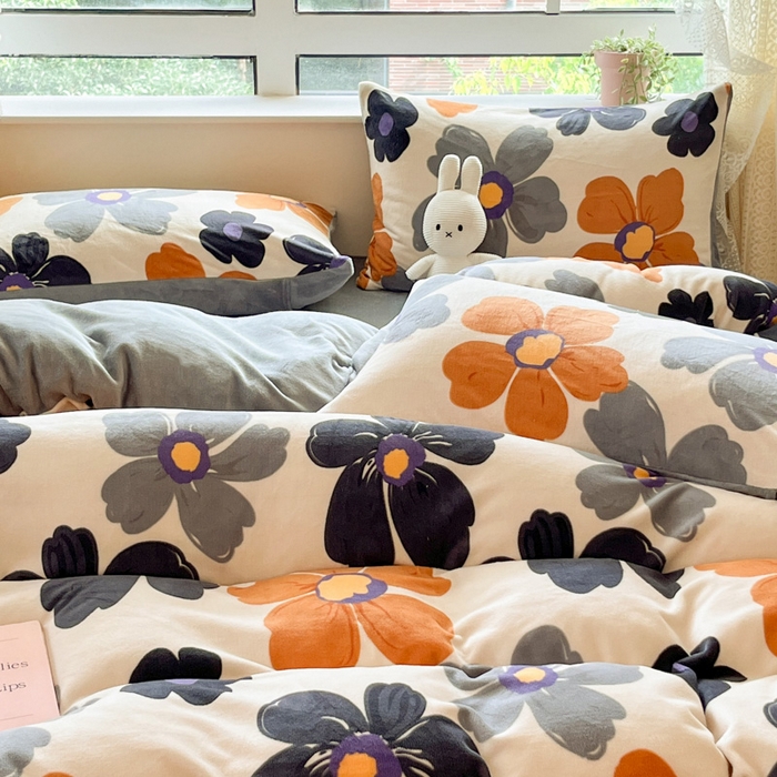 91家纺网 家纺一手货源 找家纺 卡派 2024新款冬季亲肤透气牛奶绒印花四件套 凡客花