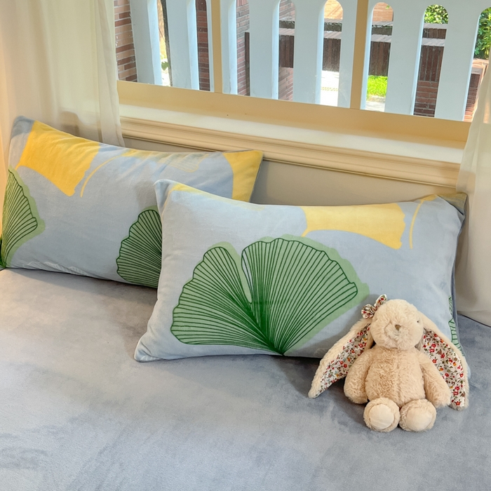 91家纺网 家纺一手货源 找家纺 卡派 2024新款冬季亲肤透气牛奶绒印花四件套 银杏叶