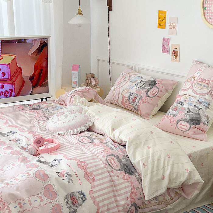 91家纺网 家纺一手货源 找家纺 昔可 2024新款13070全棉四件套系列（第三批） 猫咪的梳妆室