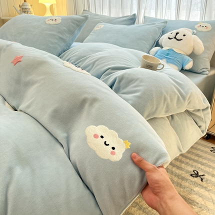 91家纺网 家纺一手货源 找家纺 总（首尔） 2024新款牛奶绒小清新卡通毛巾绣郁金香四件套