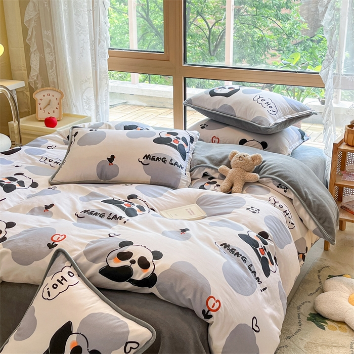 91家纺网 家纺一手货源 找家纺 红粉佳人 2025新款棉加绒印花四件套 快乐熊猫