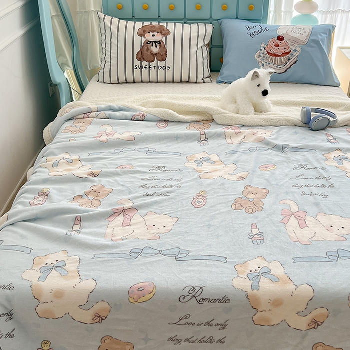 91家纺网 家纺一手货源 找家纺 昔可家纺 2024新款羊羔绒牛奶绒毛毯系列（三）-卡通系列 小熊礼物