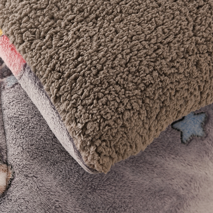 91家纺网 家纺一手货源 找家纺 南北家居 2024新款AB版雪花绒羊羔绒冬被被子被芯 云朵萌熊