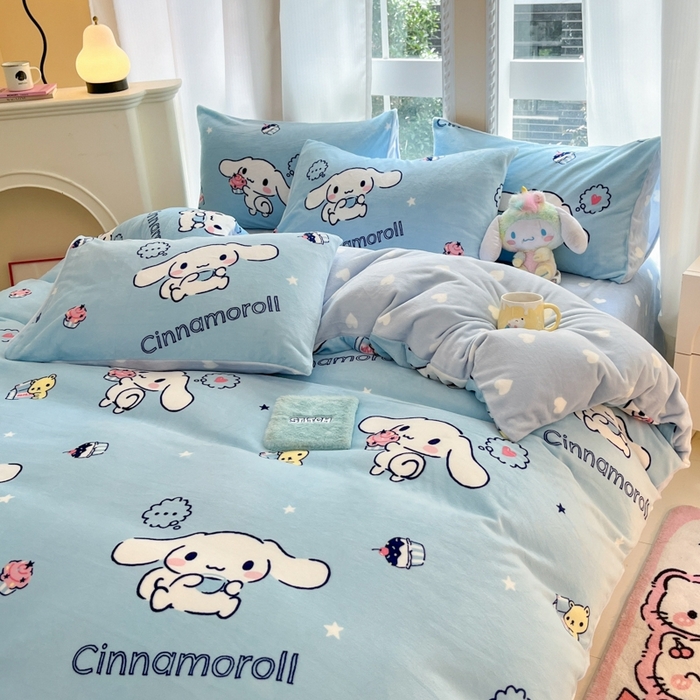 91家纺网 家纺一手货源 找家纺 2024新款三丽鸥牛奶绒小版四件套 牛奶绒小版-蛋糕玉桂狗