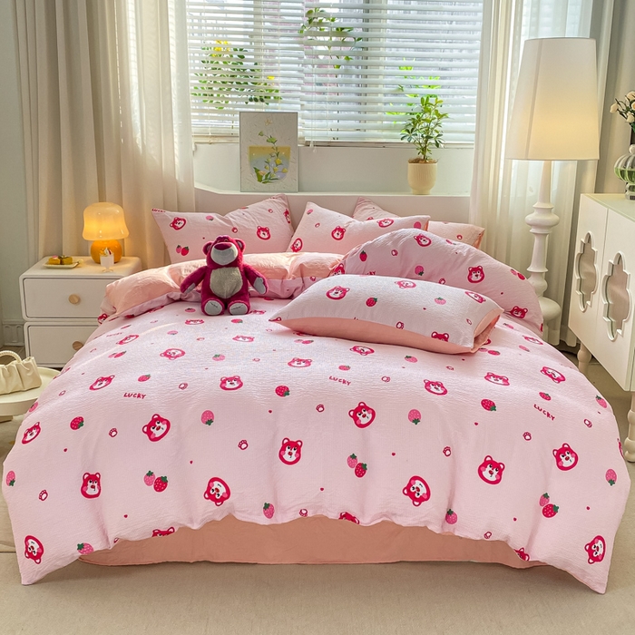 91家纺网 家纺一手货源 找家纺 悦织湾家纺 2025新款轻奢北欧风小清新印花水洗棉四件套 粉粉熊