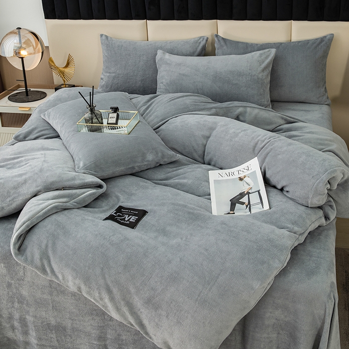 91家纺网 家纺一手货源 找家纺 鸿羽樱（鸿羽樱）家纺 2024新款牛奶绒四件套 灰色