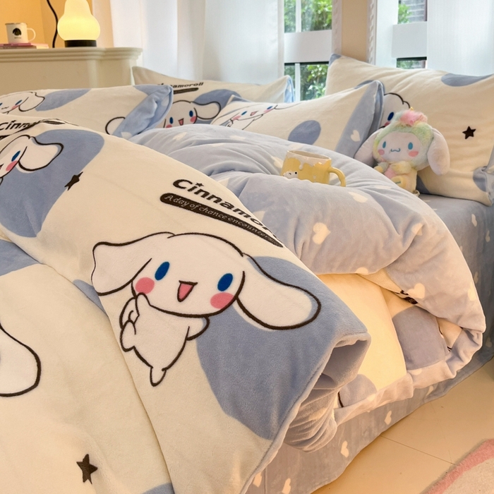 91家纺网 家纺一手货源 找家纺 2024新款三丽鸥牛奶绒小版四件套 牛奶绒小版-波点玉桂狗