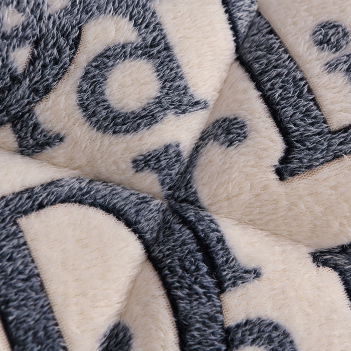 91家纺网 家纺一手货源 找家纺 南北家居 2024新款AB版雪花绒羊羔绒冬被被子被芯 D时代