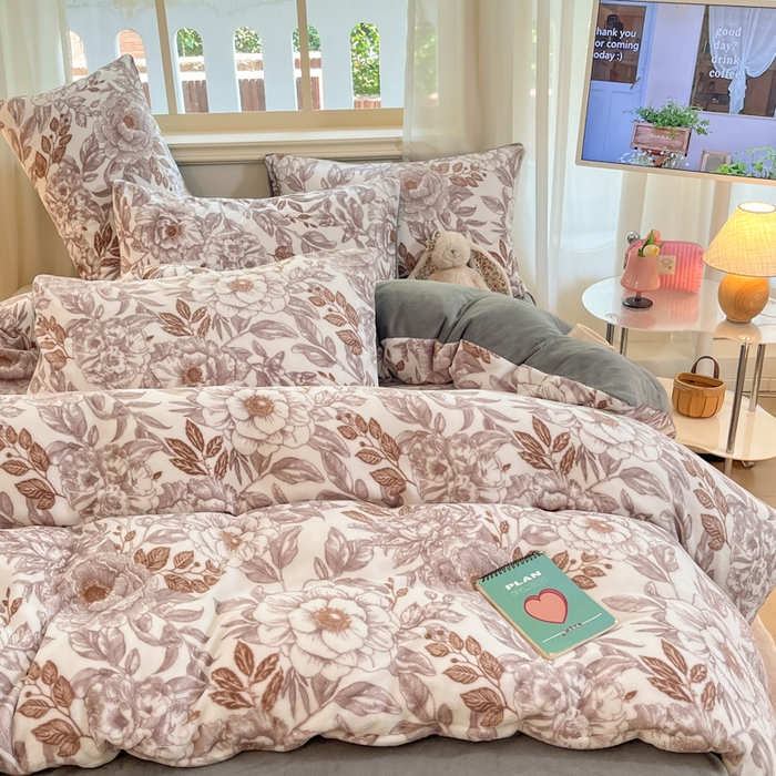 91家纺网 家纺一手货源 找家纺 卡派 2024新款冬季亲肤透气牛奶绒印花四件套 秋意浓