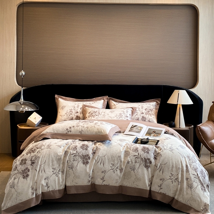 91家纺网 家纺一手货源 找家纺 梵克保罗 2024新款全棉贡缎磨毛数码印花高级简奢款四件套 远黛-灰