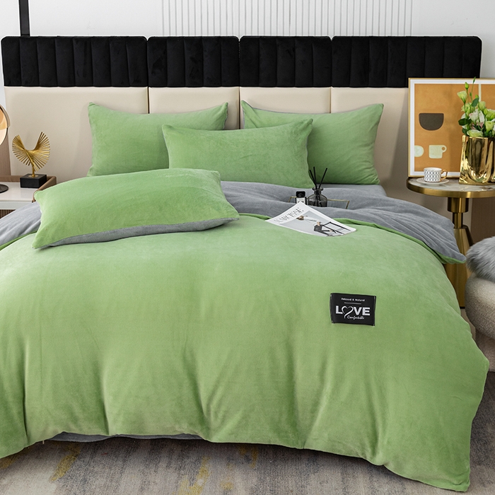 91家纺网 家纺一手货源 找家纺 鸿羽樱（鸿羽樱）家纺 2024新款牛奶绒四件套 典雅绿+灰