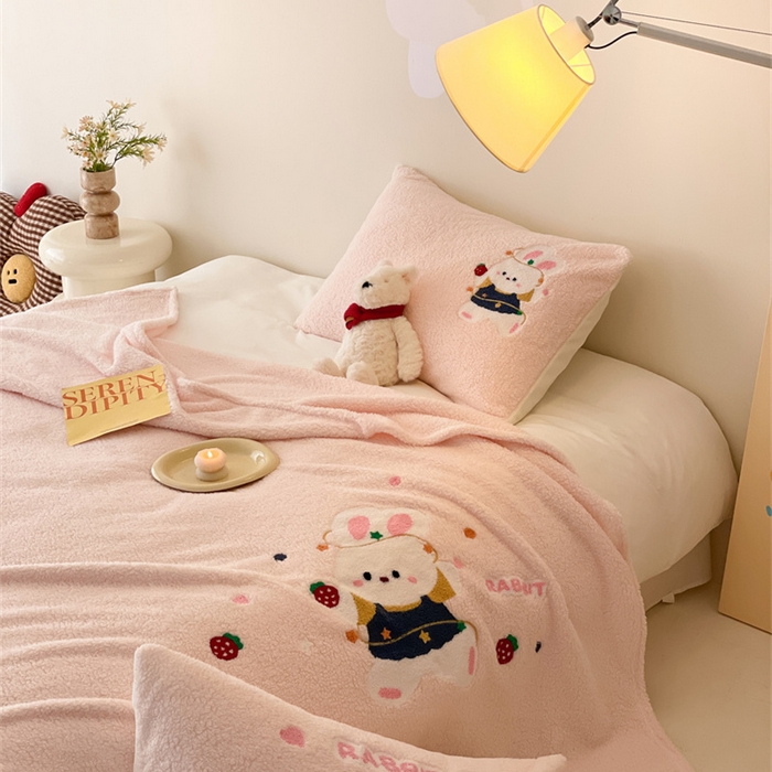 91家纺网 家纺一手货源 找家纺 川悦生活 2024新款双面高克重雪花绒卡通羊羔绒泰迪绒毯子毛毯 毛毯甜蜜兔妮