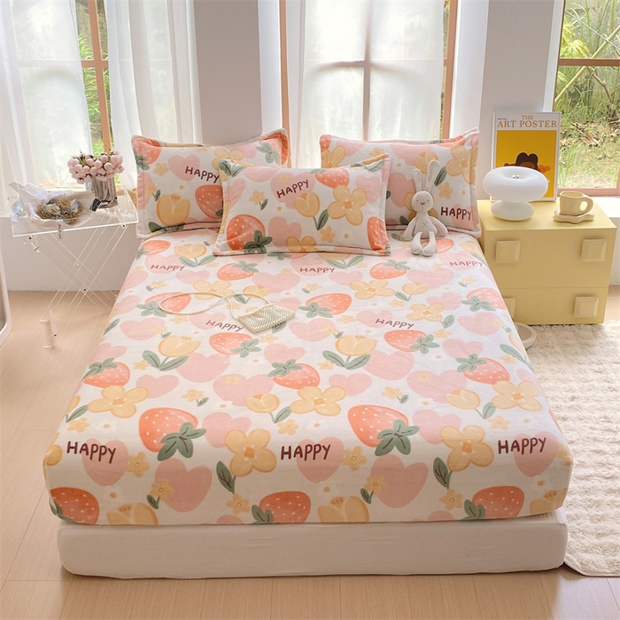 91家纺网 家纺一手货源 找家纺 凯儿家纺  2024新款加厚高克重印花系列单床笠 草莓微笑