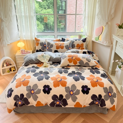 91家纺网 家纺一手货源 找家纺 （总）卡派 2024新款冬季亲肤透气牛奶绒印花四件套