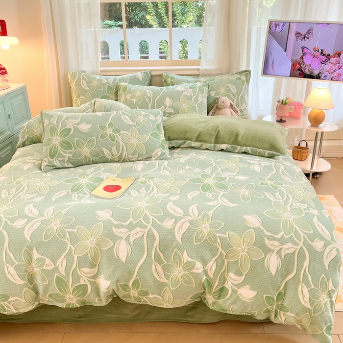 91家纺网 家纺一手货源 找家纺 卡派 2024新款冬季亲肤透气牛奶绒印花四件套 花姿-绿