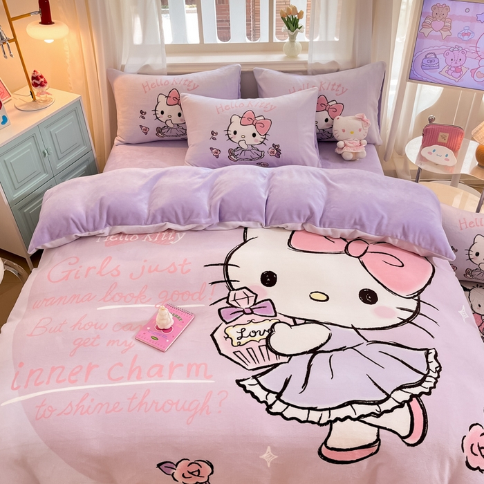 91家纺网 家纺一手货源 找家纺 2024新品正版三丽鸥授权大版卡通平网数码印花加厚高克重牛奶绒系列四件套 绒大版-R玫瑰香水kitty