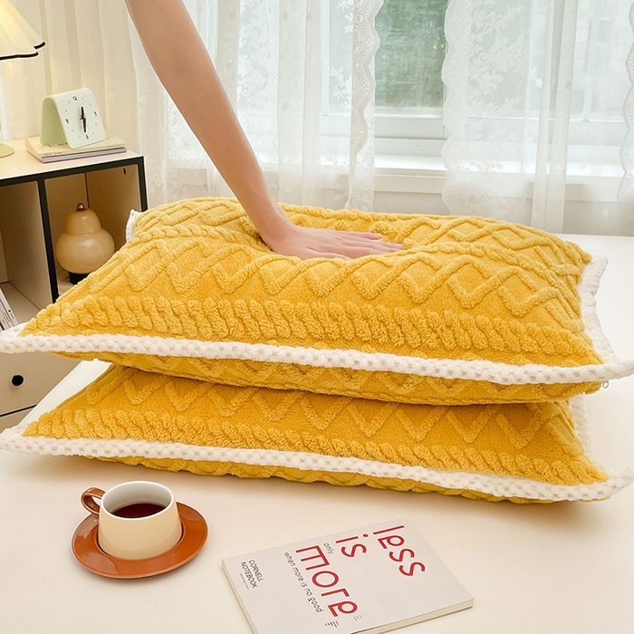 91家纺网 家纺一手货源 找家纺 梦舒羽  2025新款220克高克重塔芙绒枕套枕芯套宿舍枕头套单人一对装 柠檬黄