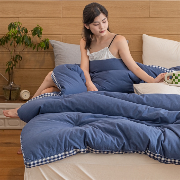 91家纺网 家纺一手货源 找家纺 2024新款无印风棋盘格立体边大豆纤维冬被 风格二 棋盘格-牛仔蓝