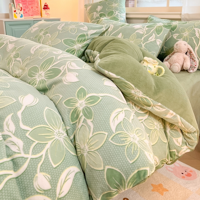 91家纺网 家纺一手货源 找家纺 卡派 2024新款冬季亲肤透气牛奶绒印花四件套 花姿-绿