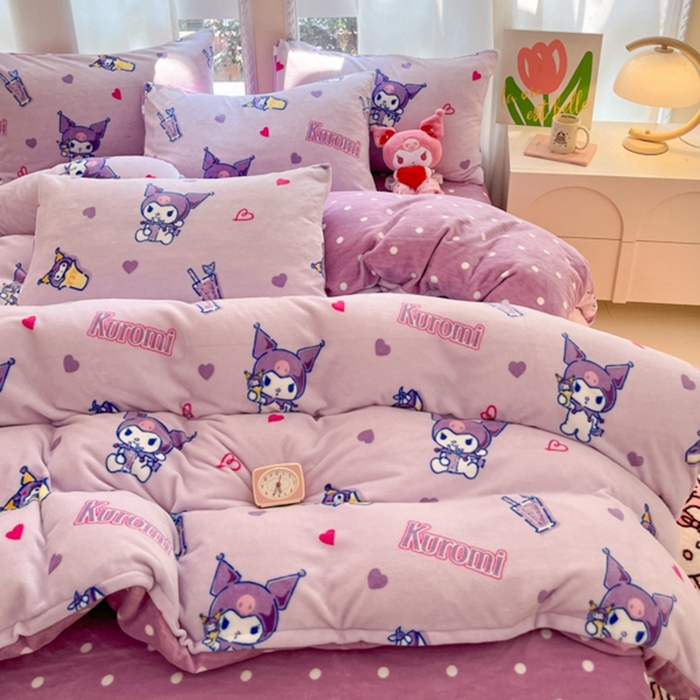 91家纺网 家纺一手货源 找家纺 2024新款三丽鸥牛奶绒小版四件套 牛奶绒小版-奶茶库洛米专版