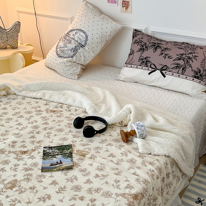 91家纺网 家纺一手货源 找家纺 昔可家纺 2024新款羊羔绒牛奶绒毛毯系列（三）-ins小清新系列 复古蝴蝶