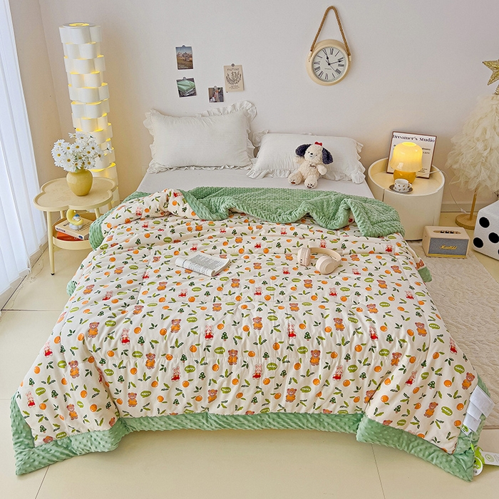 91家纺网 家纺一手货源 找家纺 宜梦家居【需要买家秀请联系老板】 2025新款A类纯棉婴儿绒豆豆被四季夏凉春秋被子冬被芯 熊熊橘子