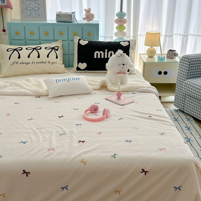 91家纺网 家纺一手货源 找家纺 昔可家纺 2024新款羊羔绒牛奶绒毛毯系列（三）-ins小清新系列 多巴胺蝴蝶结