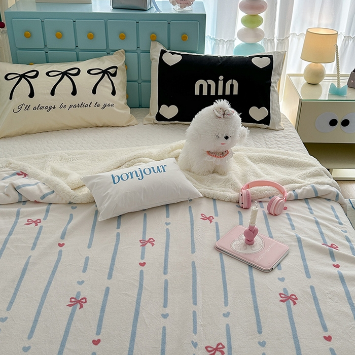 91家纺网 家纺一手货源 找家纺 昔可家纺 2024新款羊羔绒牛奶绒毛毯系列（三）-ins小清新系列 梦幻蝴蝶结