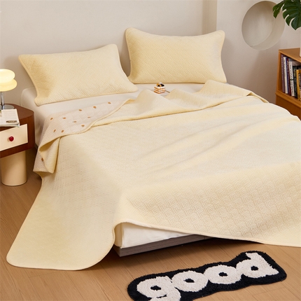 91家纺网 家纺一手货源 找家纺 （总）美优兰 2025秋冬新款棉加绒床盖单品床盖三件套