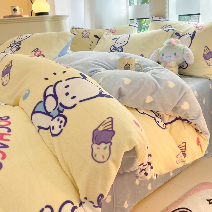 91家纺网 家纺一手货源 找家纺 2024新款三丽鸥牛奶绒小版四件套 牛奶绒小版-冰淇淋帕恰狗