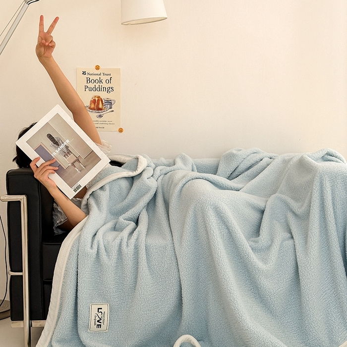 91家纺网 家纺一手货源 找家纺 沐棉 2024新款羊羔绒泰迪绒毛毯 湖蓝色