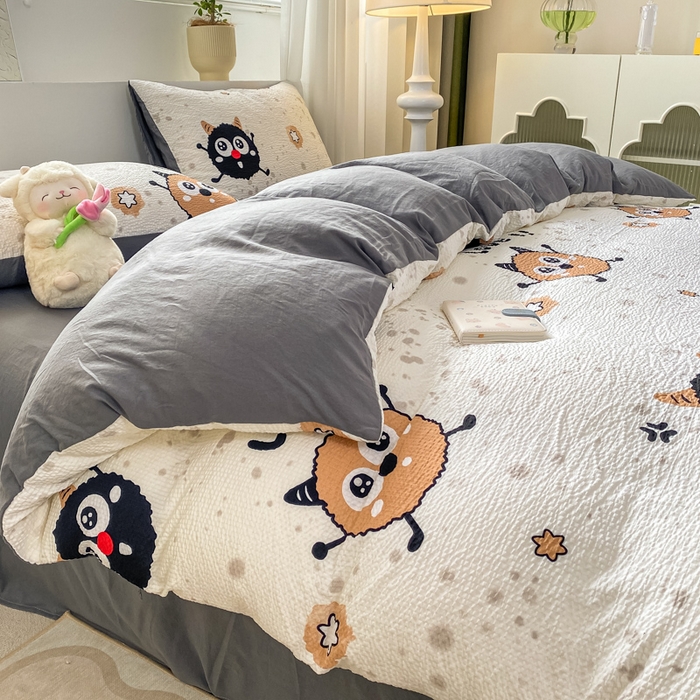 91家纺网 家纺一手货源 找家纺 悦织湾家纺 2025新款轻奢北欧风小清新印花水洗棉四件套 煤球宝宝