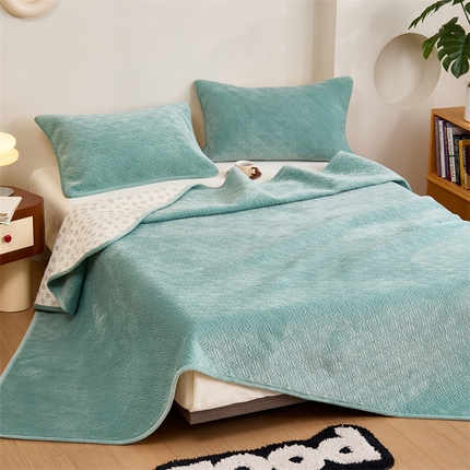 91家纺网 家纺一手货源 找家纺 （总）美优兰 2025秋冬新款棉加绒床盖单品床盖三件套
