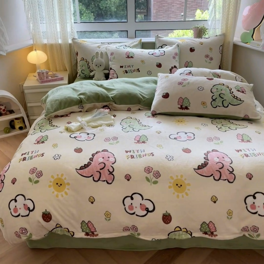 91家纺网 家纺一手货源 找家纺 卡派 2024新款冬季亲肤透气牛奶绒印花四件套 可爱恐龙