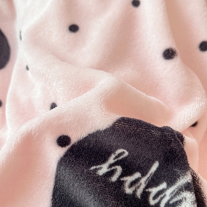 91家纺网 家纺一手货源 找家纺 2024新款200g加厚防静电牛奶绒小清新四件套 绒-粉墨