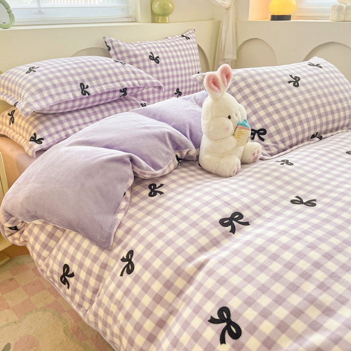 91家纺网 家纺一手货源 找家纺 梦之岛 2024新款高克重小清新印花牛奶绒保暖四件套 蝴蝶结-浅紫