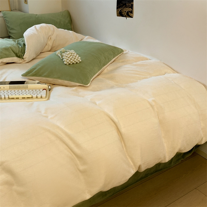 91家纺网 家纺一手货源 找家纺 857家居 2024新款A类牛奶绒纯色双拼四件套 奶昔绿